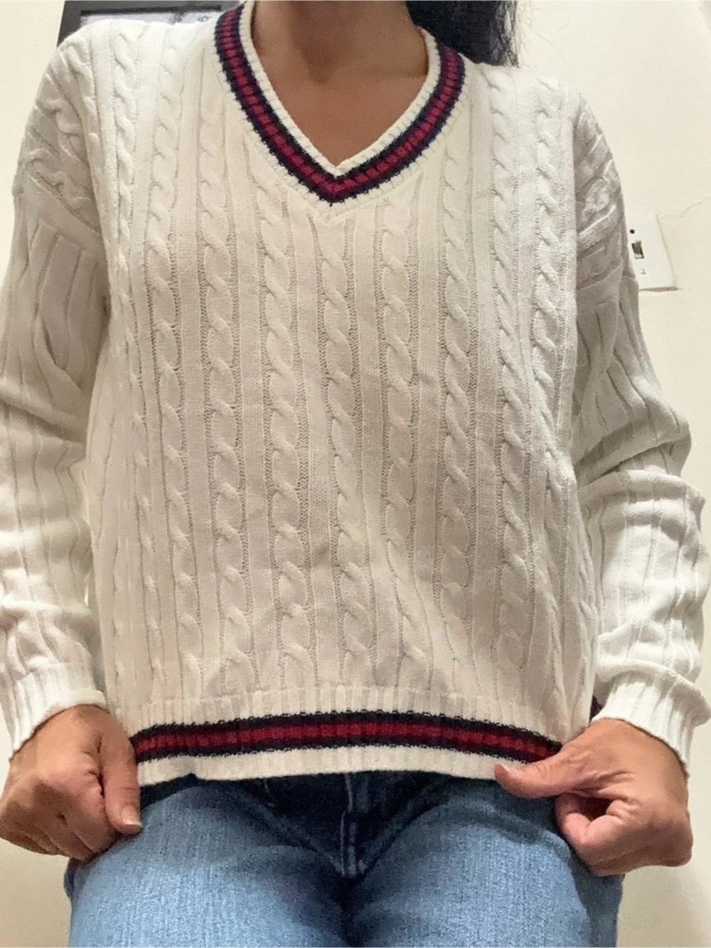 Hollister Cable Knit V-Neck Striped Trim Sweater XS